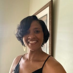 Meet your Posher, Nakia